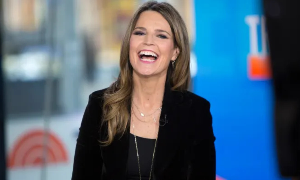 how much does savannah guthrie make